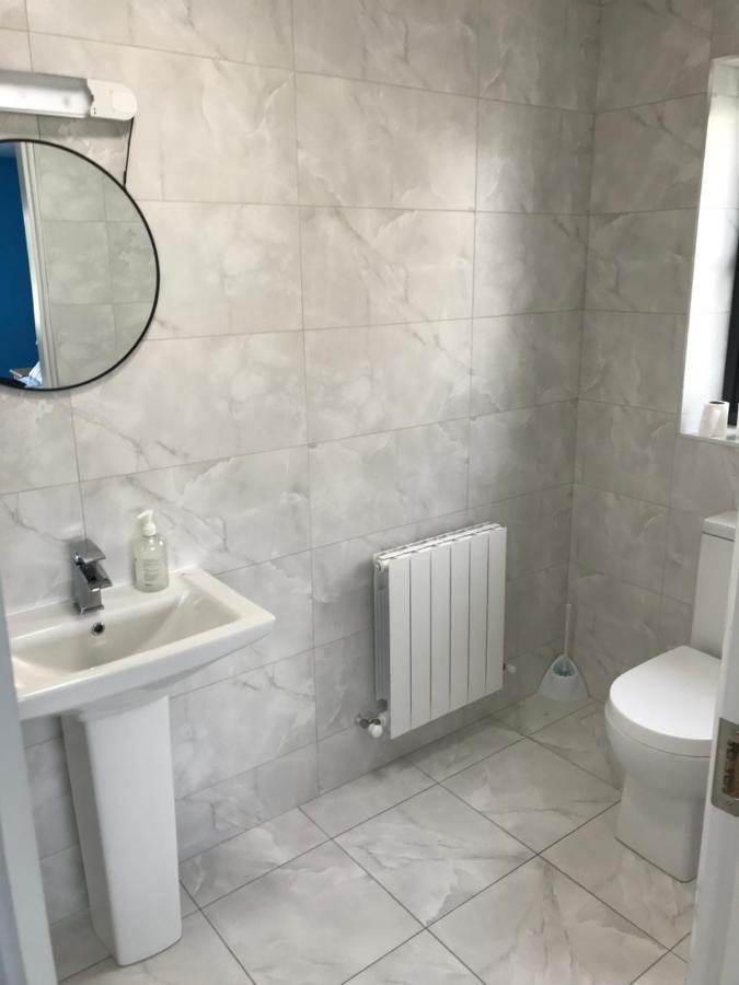 1 Luxurious Room In Family Home Killarney Exterior photo